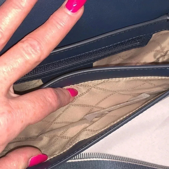 MICHAEL KORS Purse,crossbody.NWT. ⭐️Gorgeous ⭐️ - Picture 5 of 6